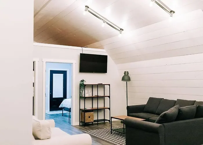 The Barn At Sharp Run-Modern Barn In The Heart Of Amish Country