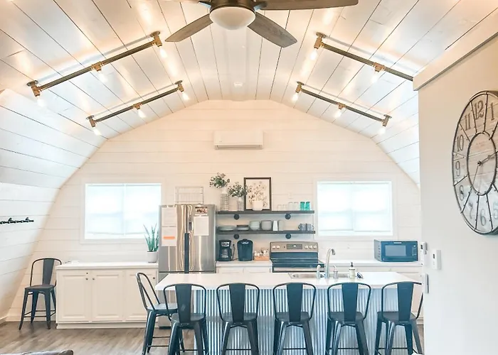 The Barn At Sharp Run-Modern Barn In The Heart Of Amish Country