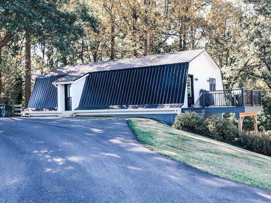 The Barn At Sharp Run-modern Barn In The Heart Of Amish Country
